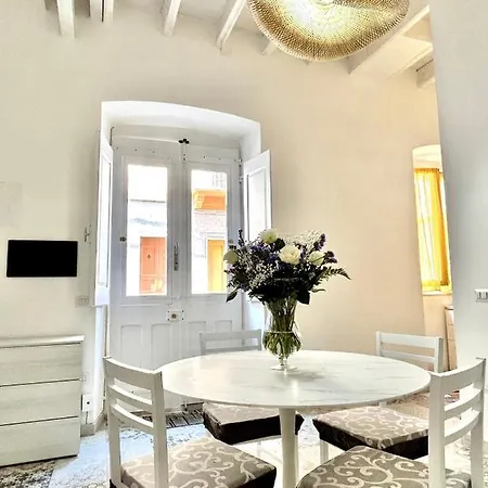 Tuna House Apartment *